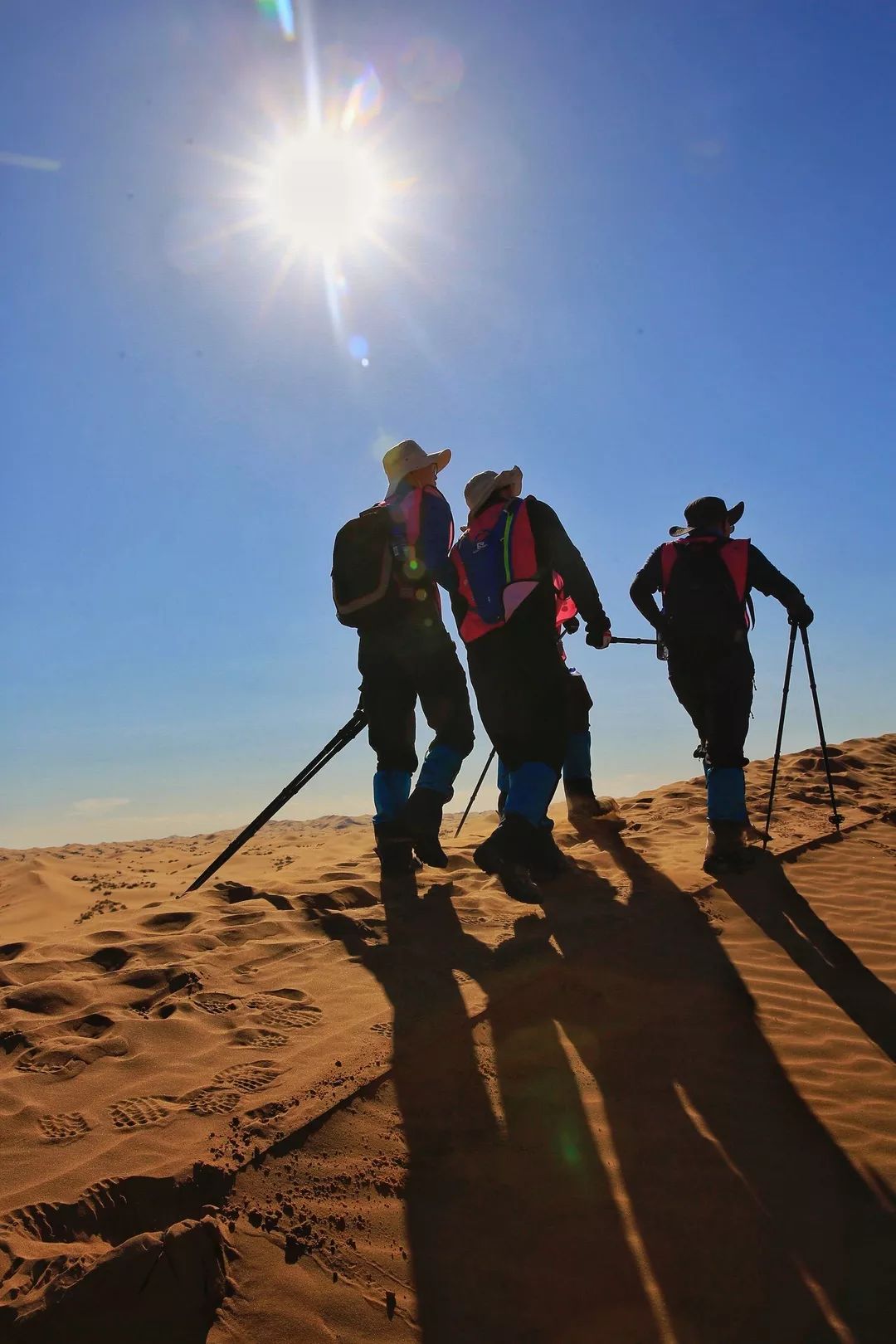 kaiyun网页登录入口|淅川县疾控中心到上集镇一初中举行艾滋病防治知识宣传教育活动